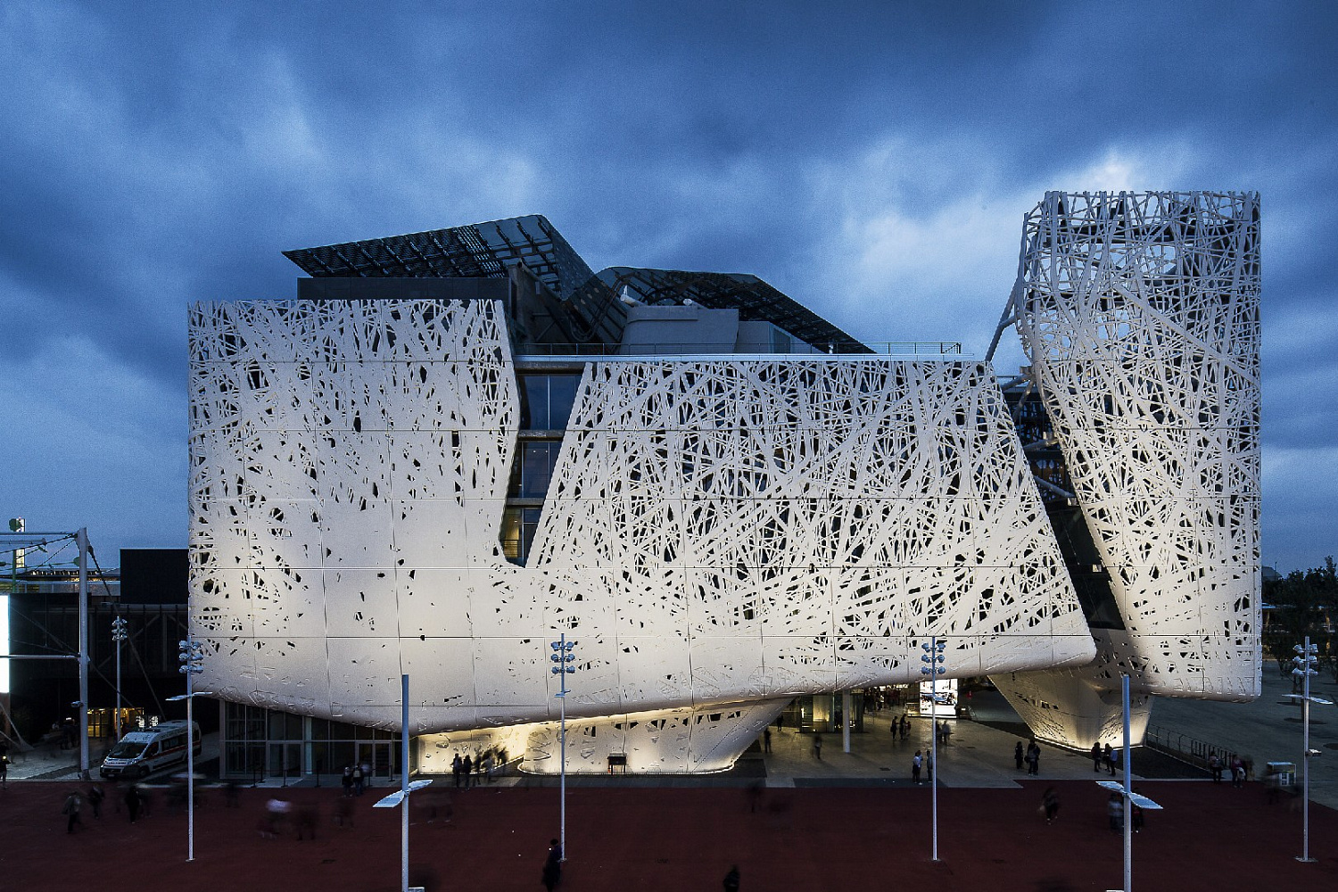 Итальянский павильон Palazzo Italia